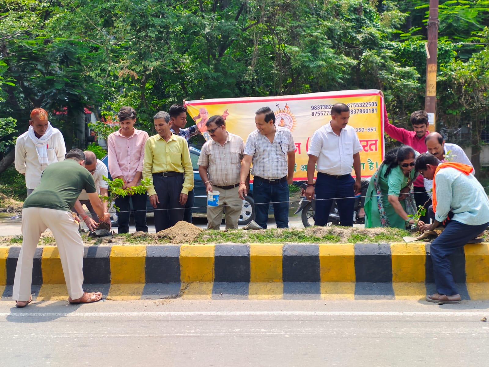 राष्ट्रीय ब्राह्मण सेवा संस्थान द्वारा आयोजित पर्यावरण दिवस के उपलक्ष्य में भिन्न भिन्न स्थानों पर भिन्न भिन्न समय में कार्यक्रम हुए