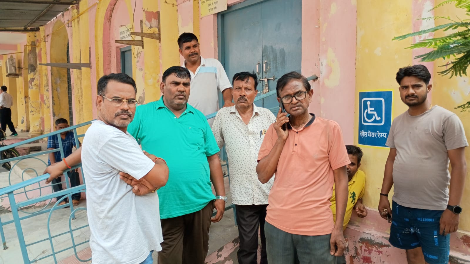 पूर्व प्रधान की पत्नी को ट्रक ने मारी टक्कर, मौके पर मौत