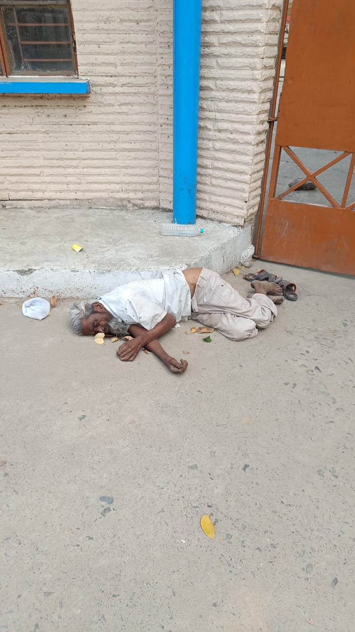 आईवीआरआई गेट पर संदिग्ध हालत में मिला युवक का शव, पहचान के प्रयास जारी