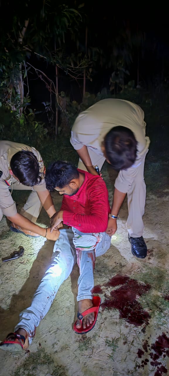 पुलिस और बदमाशों में मुठभेड़, एक के पैर में लगी गोली